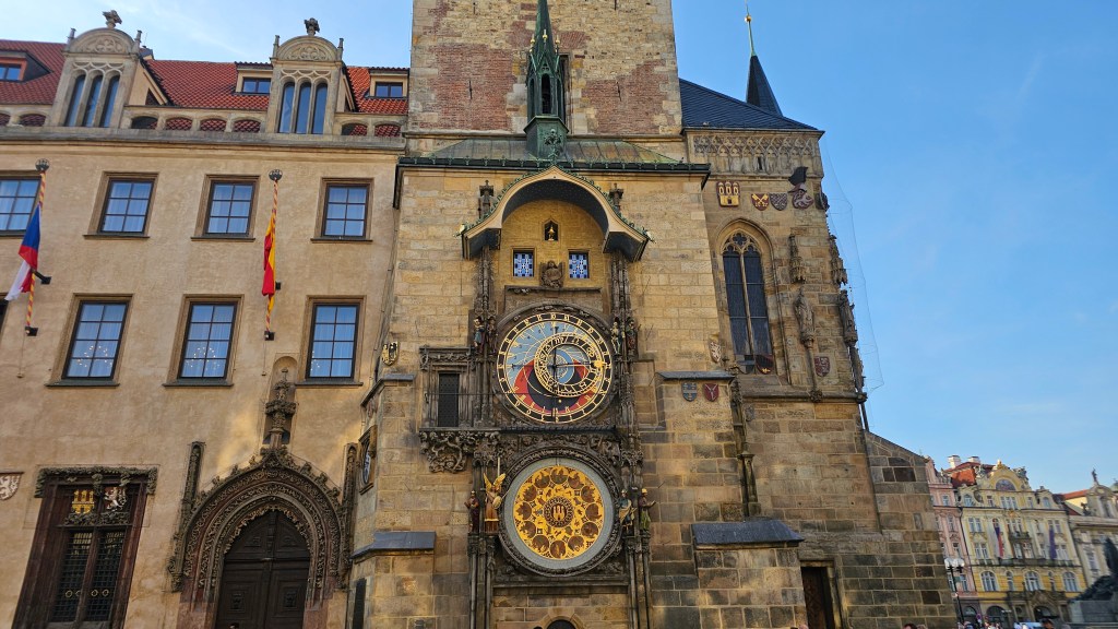 VLOG: Exploring the Prague Astronomical&nbsp;Clock